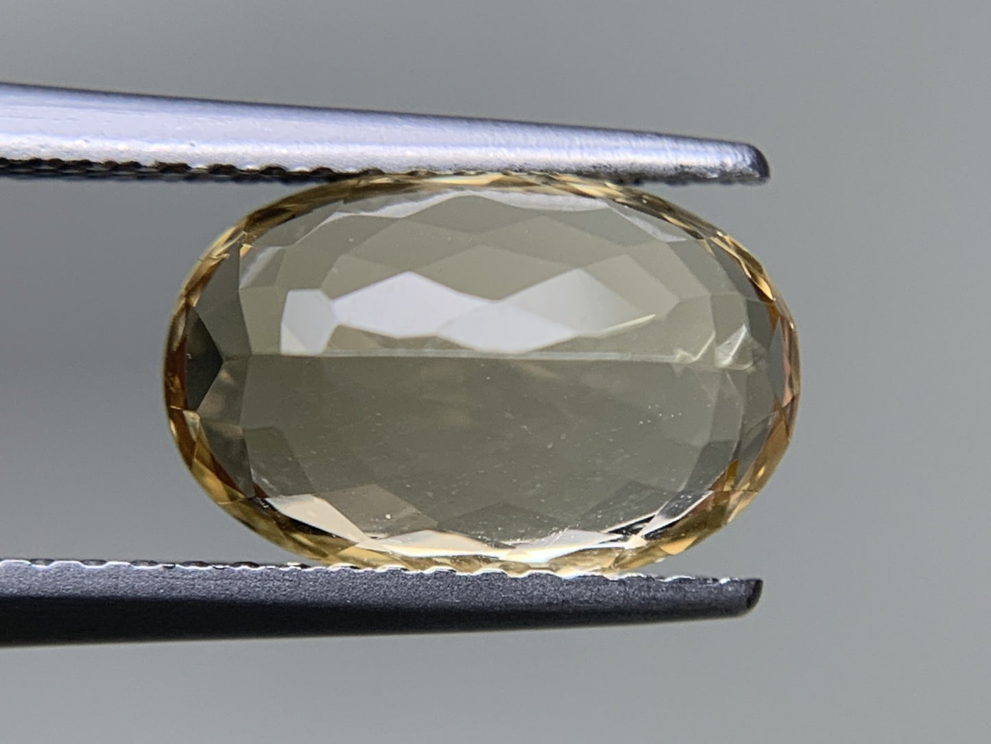 インペリアルトパーズ 天然 3.817ct 中央宝石ソーティング付き 11.13㎜×7.39㎜×5.41㎜ ルース（ 裸石 ） 7488Y