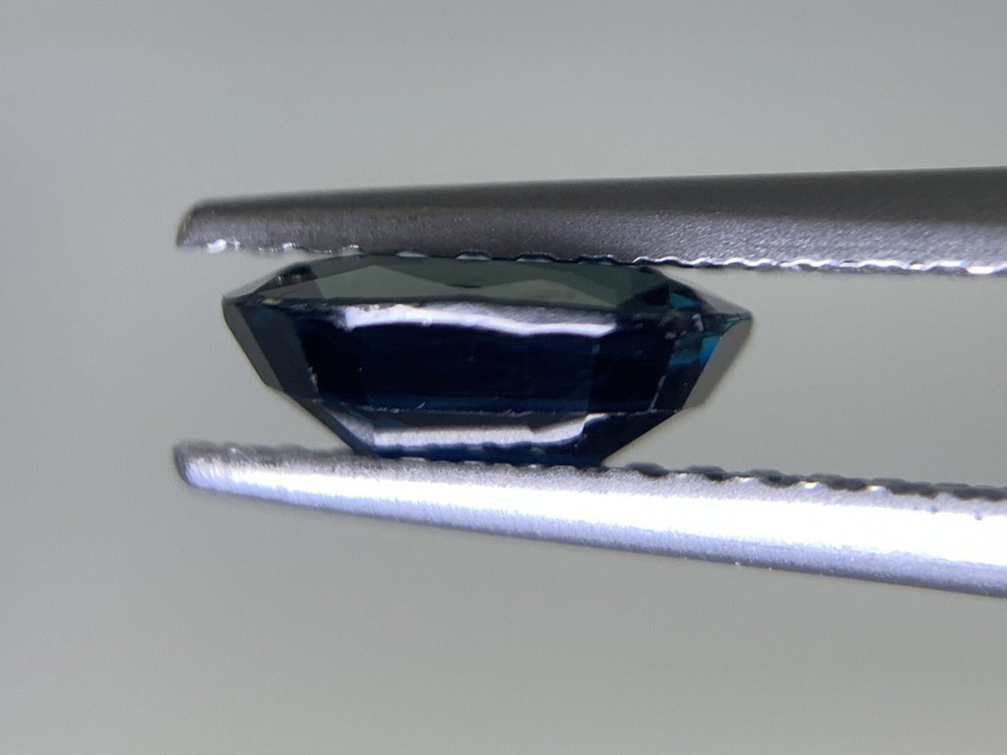 サファイア 1.200ct 宝石ソーティング付き  7.2㎜×5.5㎜×2.9㎜   ルース（ 裸石 ） 2340Y