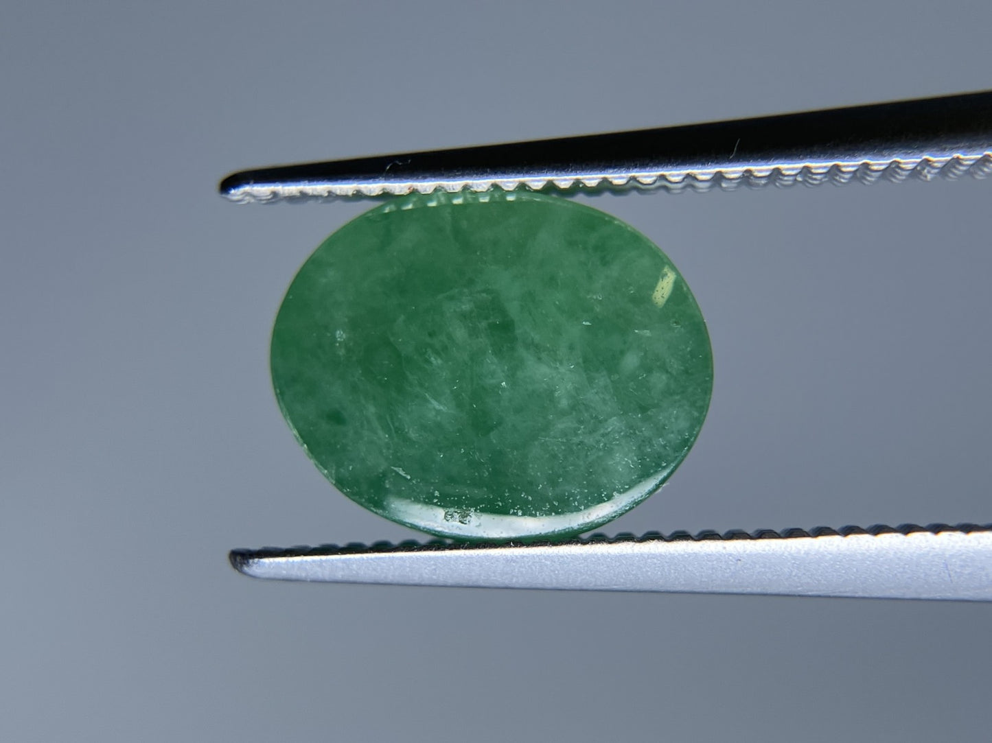 翡翠　 3.051ct 宝石ソーティング付き 9.8㎜×7.8㎜×4.4㎜ ルース（ 裸石 ） 4012S