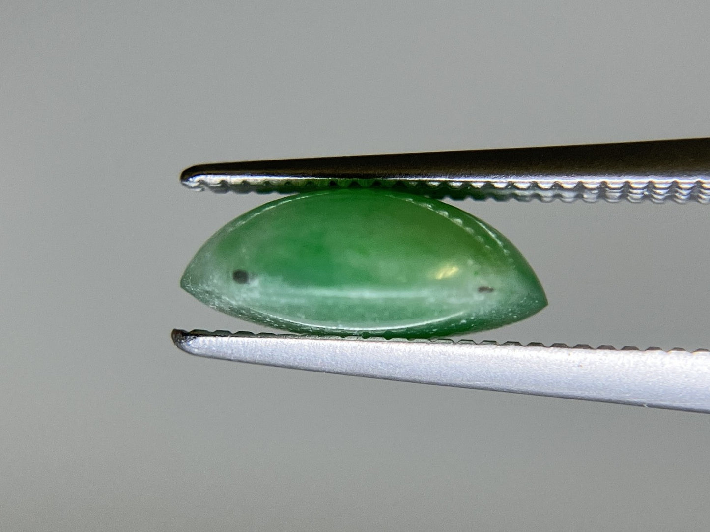 翡翠 2.767ct 宝石ソーティング付き 10.0㎜×8.0㎜×4.0㎜ ルース（ 裸石 ） 4007S