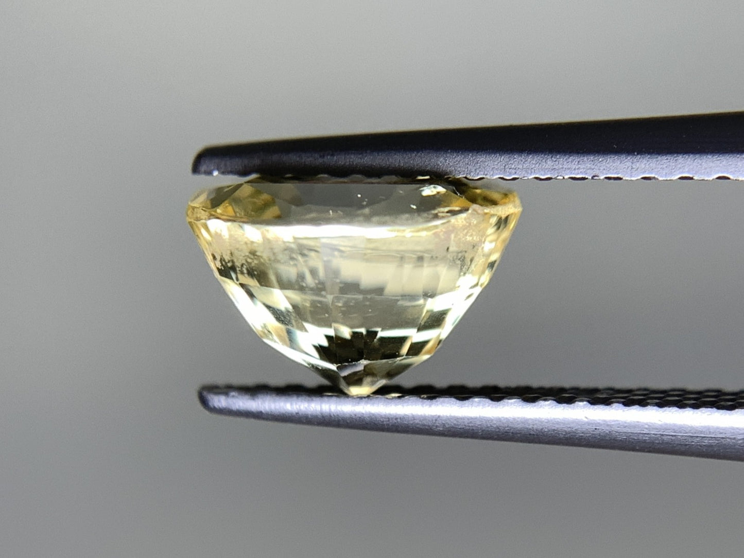 サファイア 2.75ct  GIA宝石鑑別書付き  No Heat Sri Lanka 8.38㎜×6.81㎜×5.69㎜   天然 ルース（ 裸石 ）   4882Y