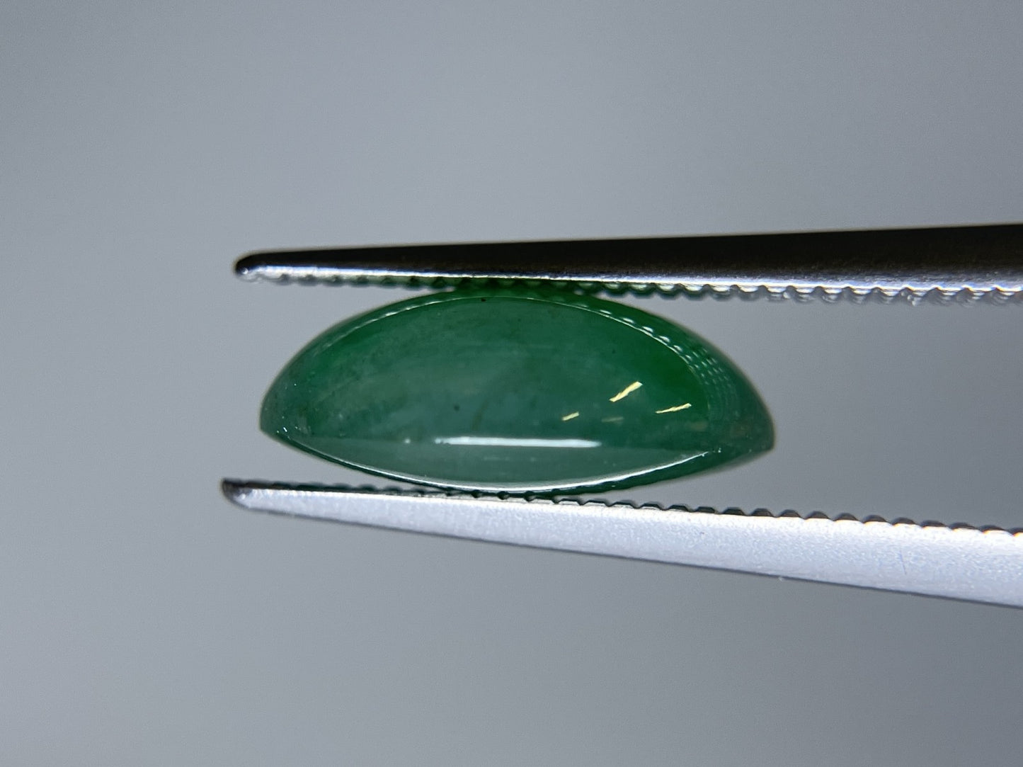 翡翠 4.523ct 宝石ソーティング付き 11.7㎜×9.5㎜×4.7㎜ ルース（ 裸石 ） 4009S