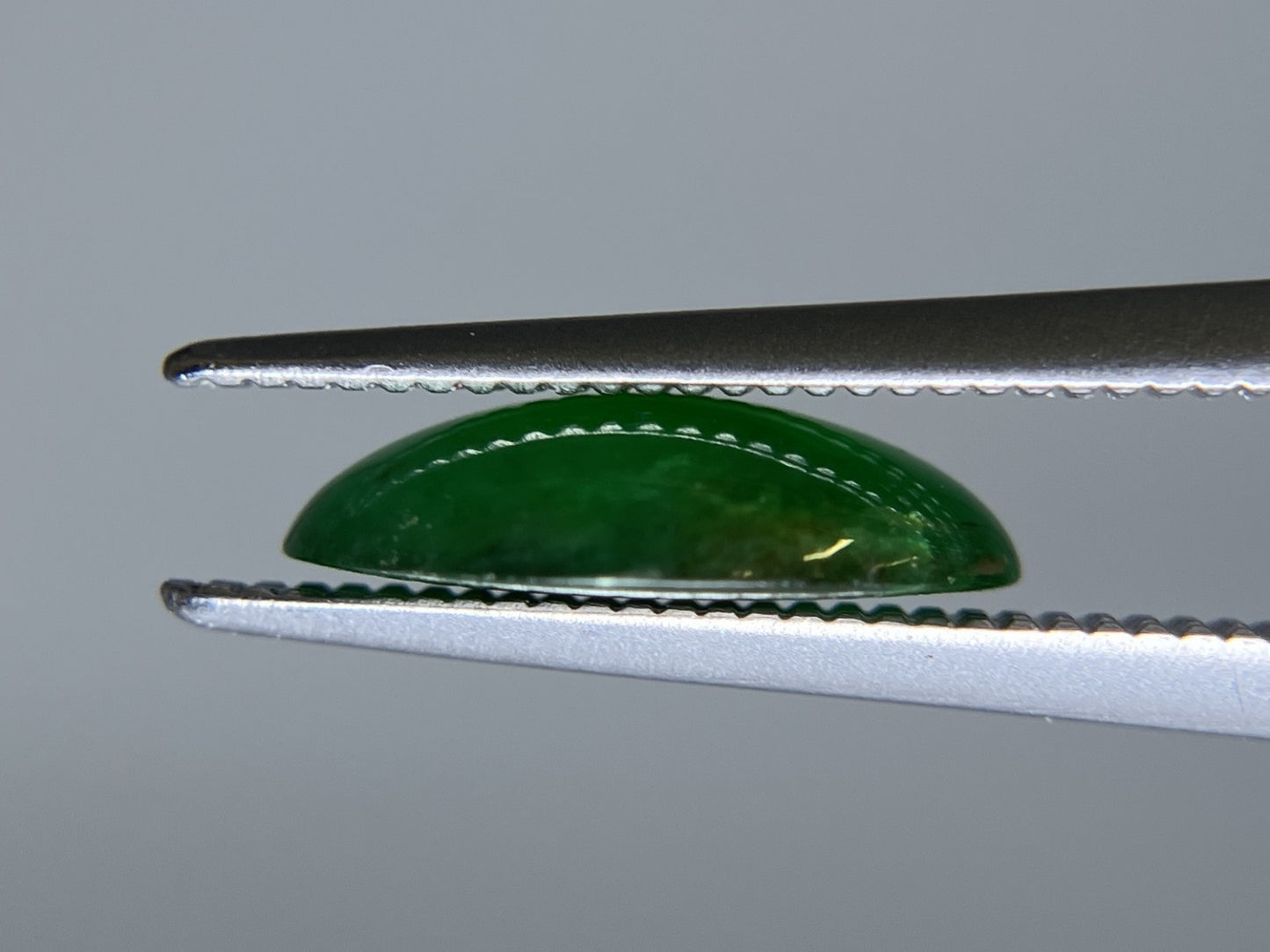 翡翠 2.211ct 宝石ソーティング付き 10.8㎜×8.2㎜×2.9㎜ ルース（ 裸石 ） 4033S