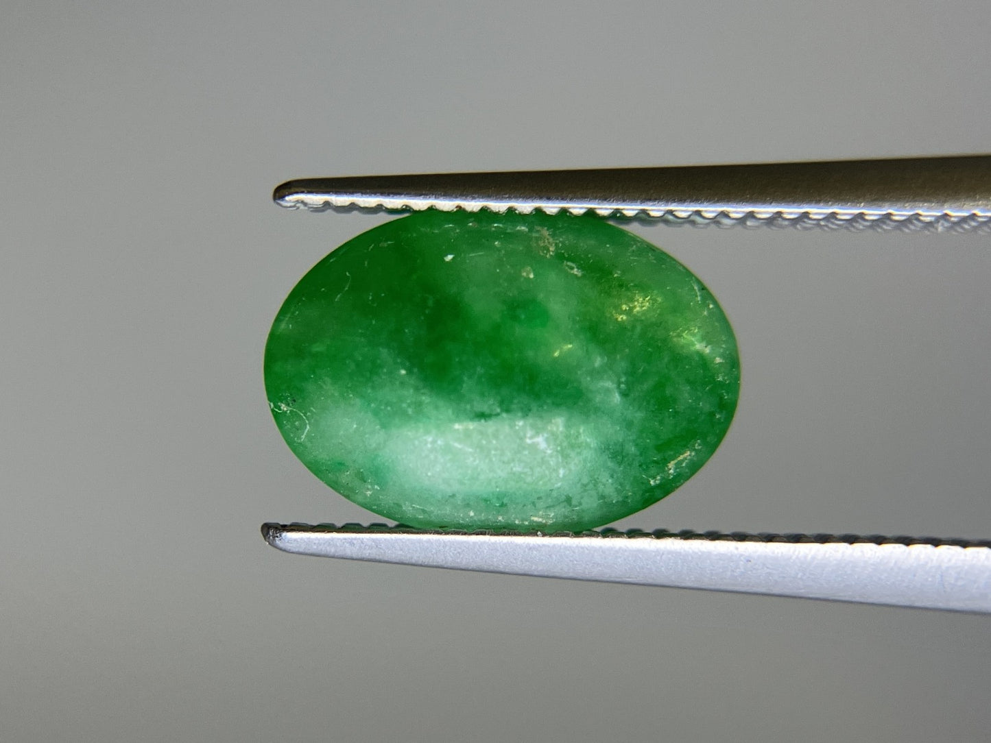 翡翠 3.104ct 宝石ソーティング付き 11.0㎜×7.7㎜×4.2㎜ ルース（ 裸石 ） 4041S