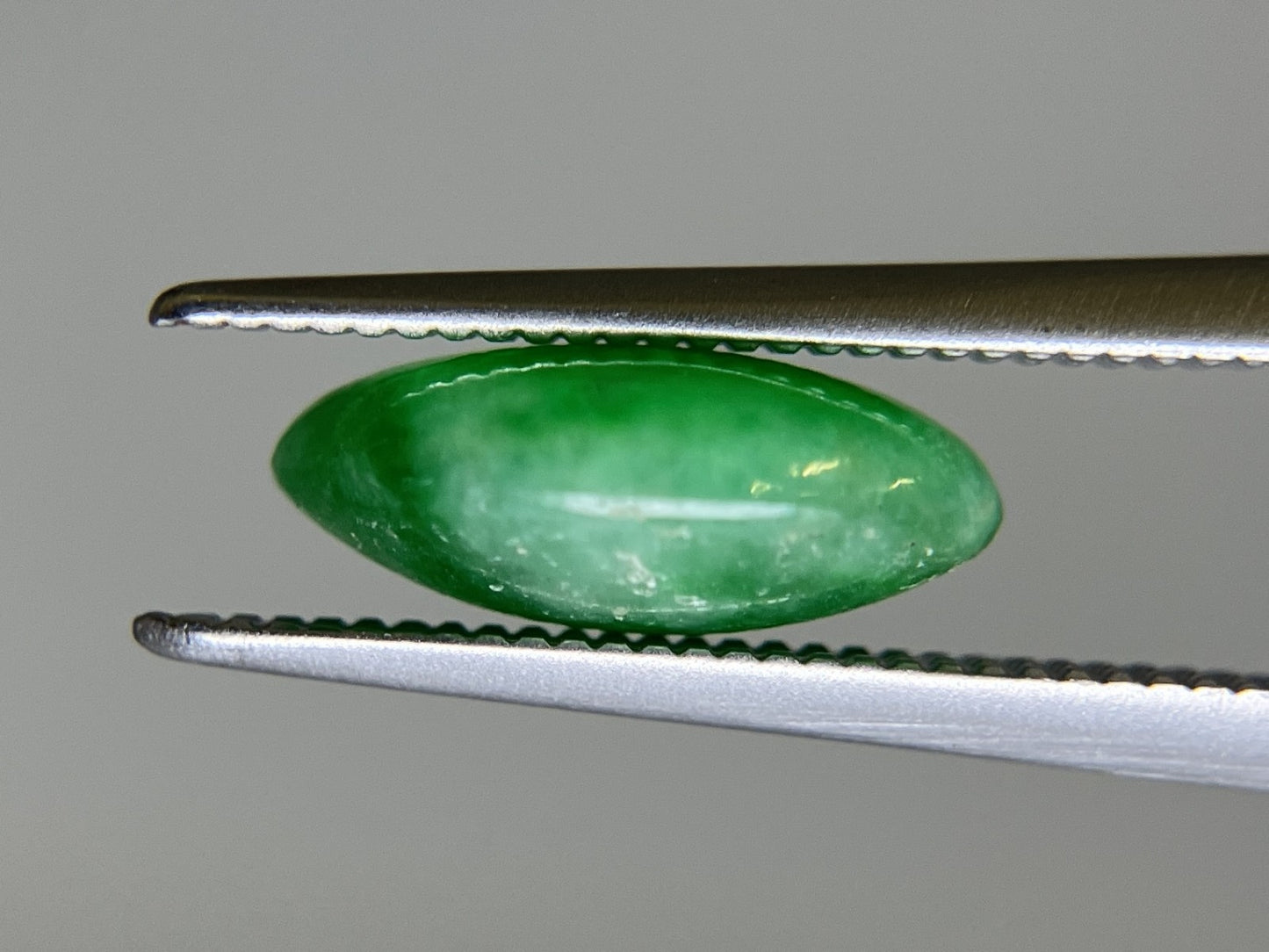 翡翠 3.104ct 宝石ソーティング付き 11.0㎜×7.7㎜×4.2㎜ ルース（ 裸石 ） 4041S