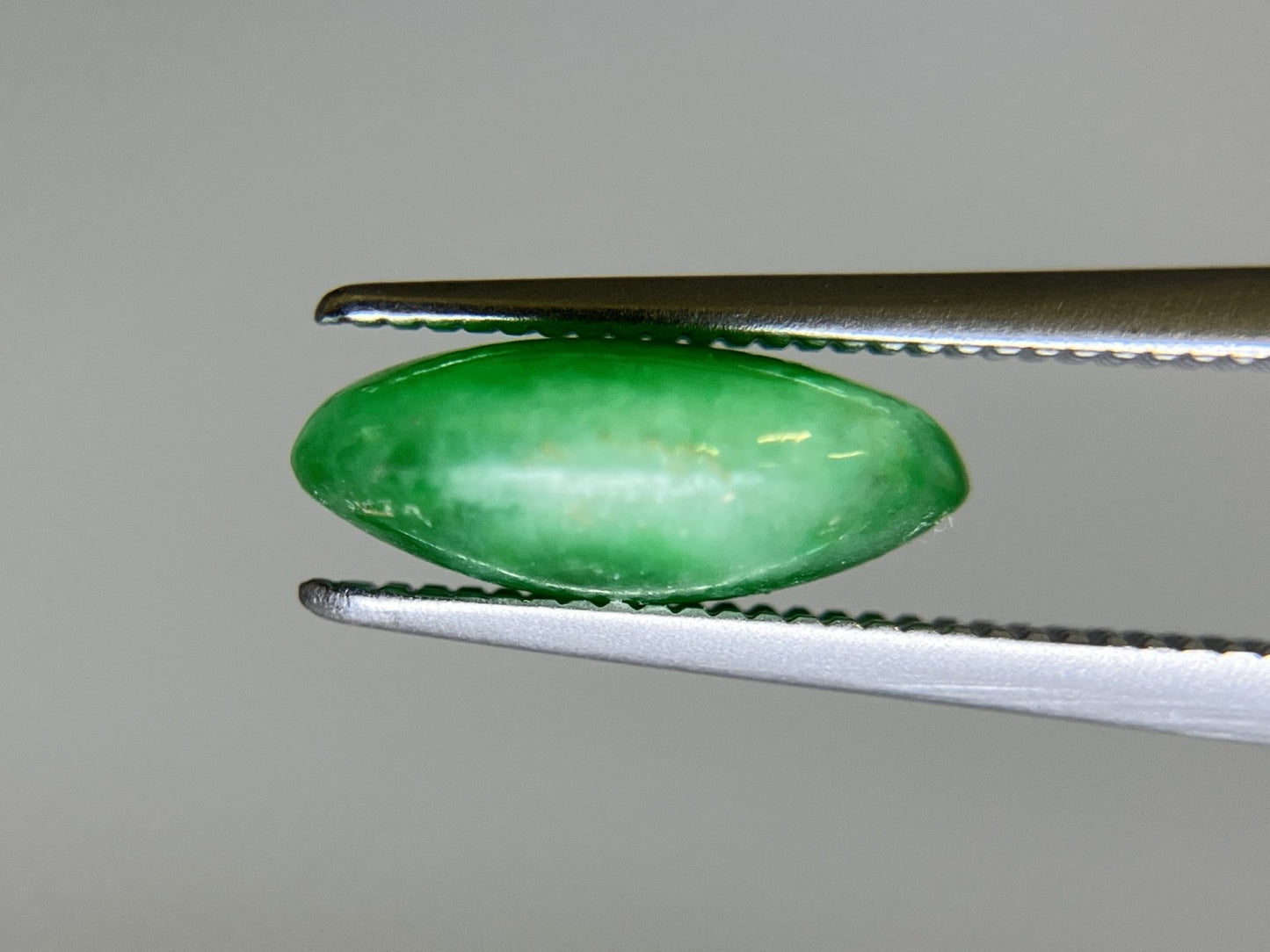 翡翠 3.104ct 宝石ソーティング付き 11.0㎜×7.7㎜×4.2㎜ ルース（ 裸石 ） 4041S