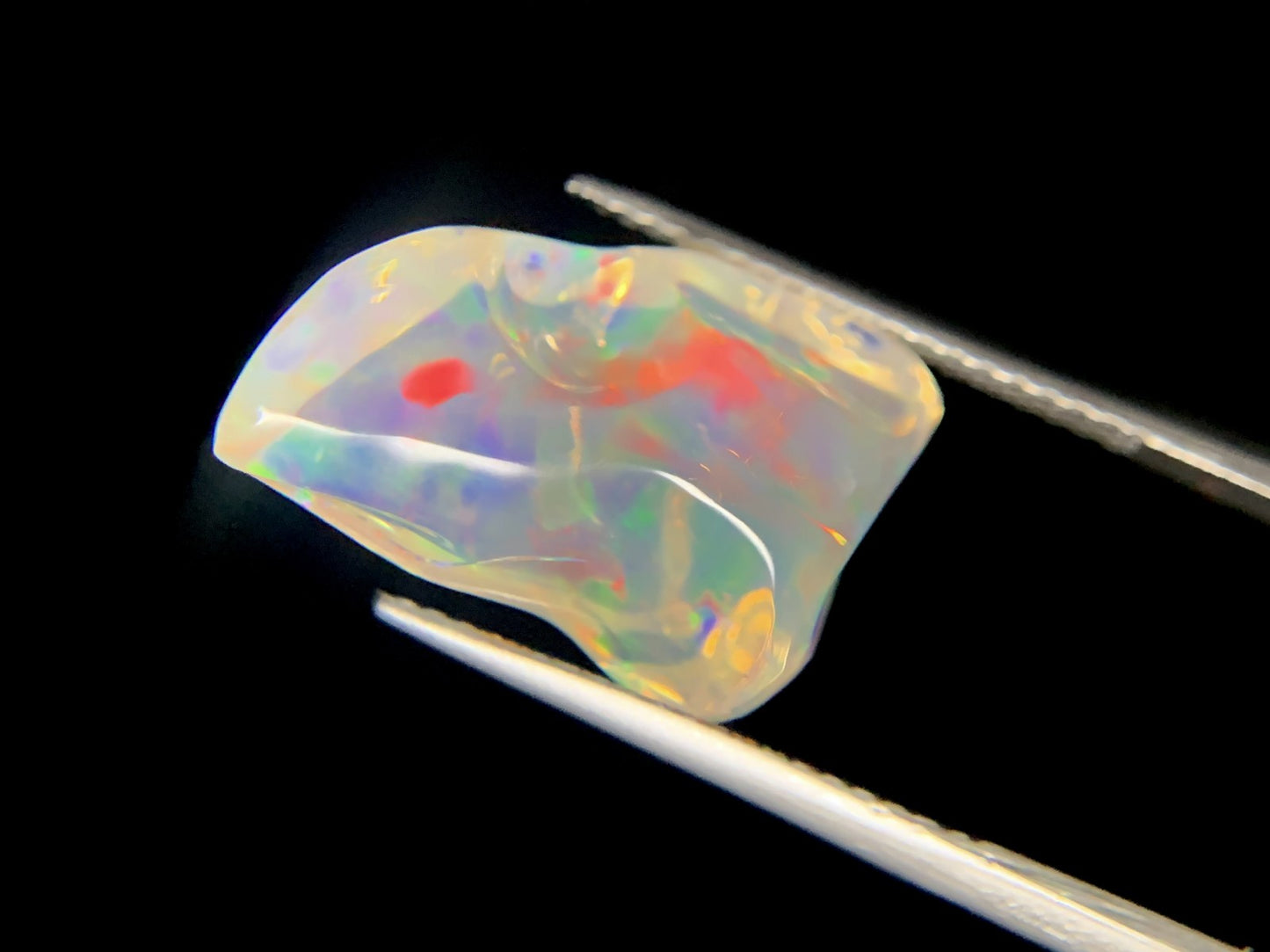 オパール　7.623ct　宝石ソーティング付き　 縦16.0㎜×横11.2㎜×高さ8.8㎜　 ルース（ 裸石 ）　 1520Y