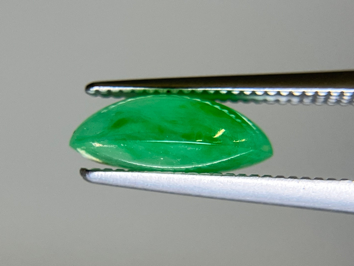 翡翠 2.531ct 宝石ソーティング付き 10.3㎜×7.3㎜×3.9㎜ ルース（ 裸石 ） 4043S