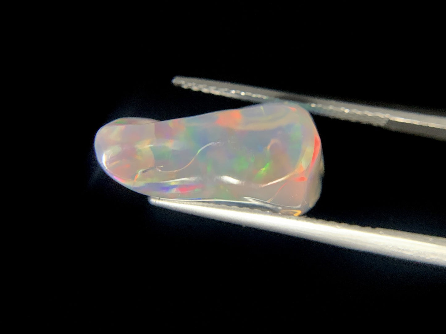 オパール　7.623ct　宝石ソーティング付き　 縦16.0㎜×横11.2㎜×高さ8.8㎜　 ルース（ 裸石 ）　 1520Y