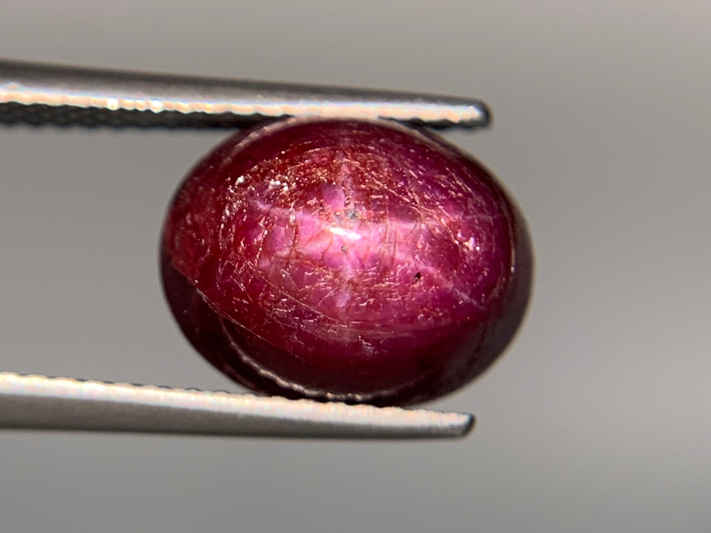 スタールビー 7.925ct 宝石ソーティング付き  11.0㎜×8.8㎜×8.2㎜  ルース（ 裸石 ） 3549Y