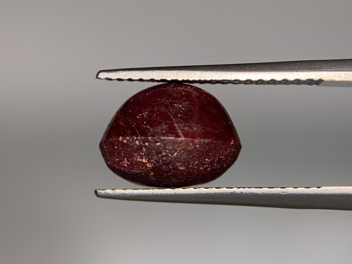 スタールビー 7.925ct 宝石ソーティング付き  11.0㎜×8.8㎜×8.2㎜  ルース（ 裸石 ） 3549Y