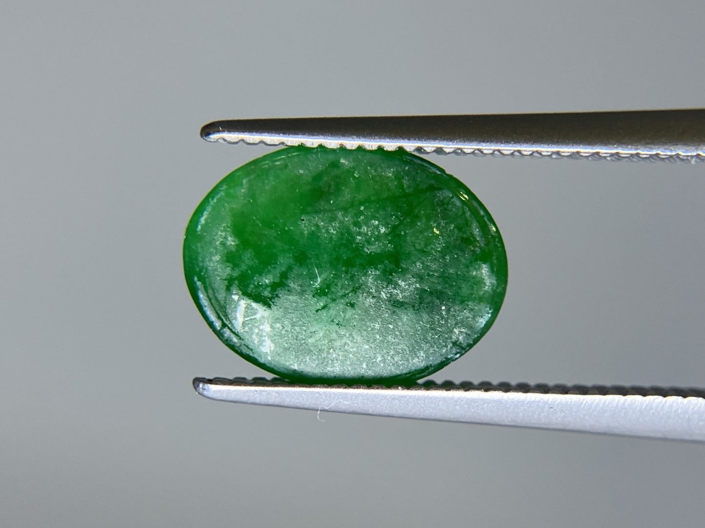 翡翠 1.886ct 宝石ソーティング付き 10.2㎜×7.7㎜×2.7㎜ ルース（ 裸石 ） 4042S