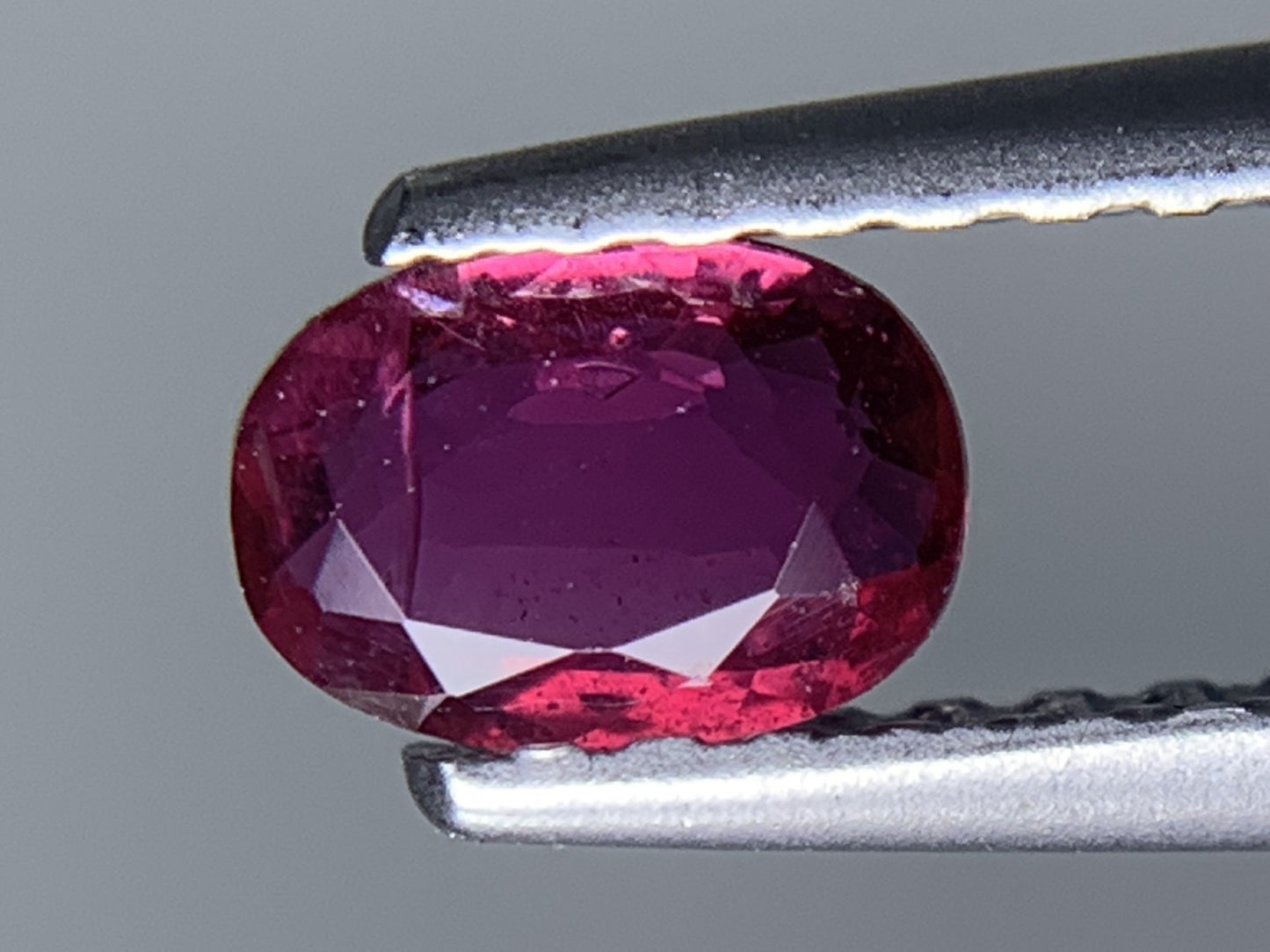 ルビー 天然 0.362ct 宝石ソーティング付き 5.3㎜×3.7㎜×1.7㎜ ルース（ 裸石 ） 7612Y