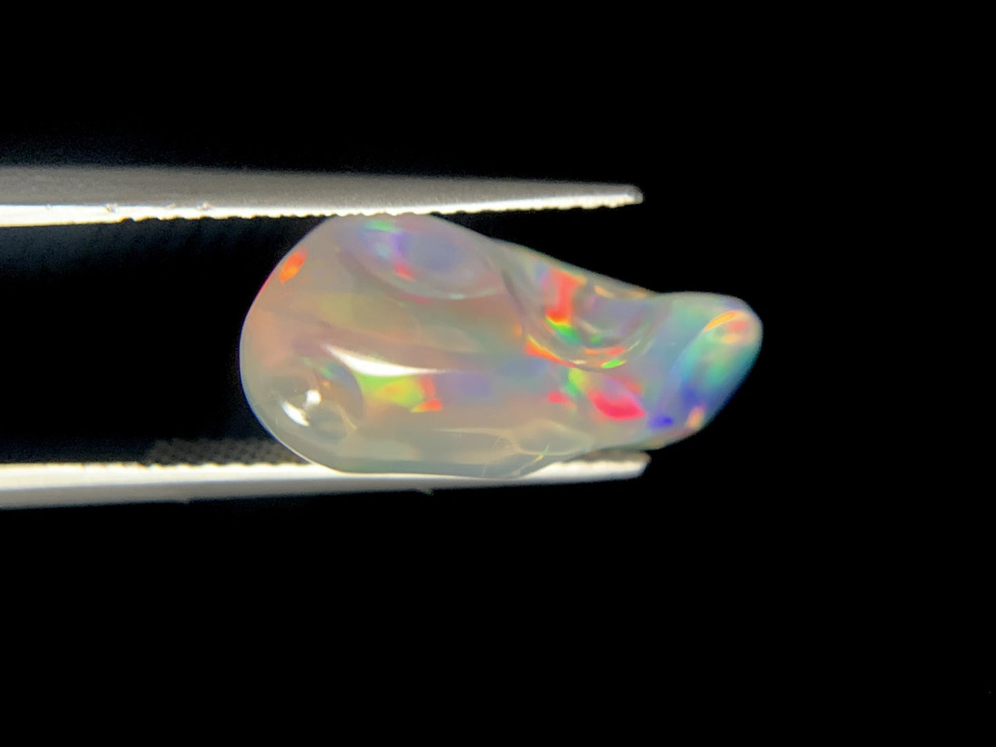 オパール　7.623ct　宝石ソーティング付き　 縦16.0㎜×横11.2㎜×高さ8.8㎜　 ルース（ 裸石 ）　 1520Y