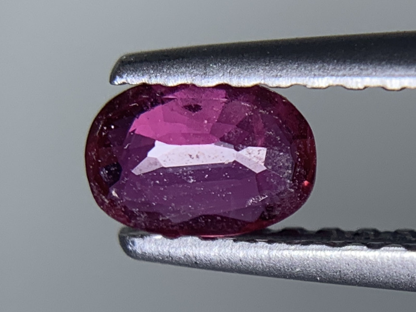 ルビー 天然 0.362ct 宝石ソーティング付き 5.3㎜×3.7㎜×1.7㎜ ルース（ 裸石 ） 7612Y