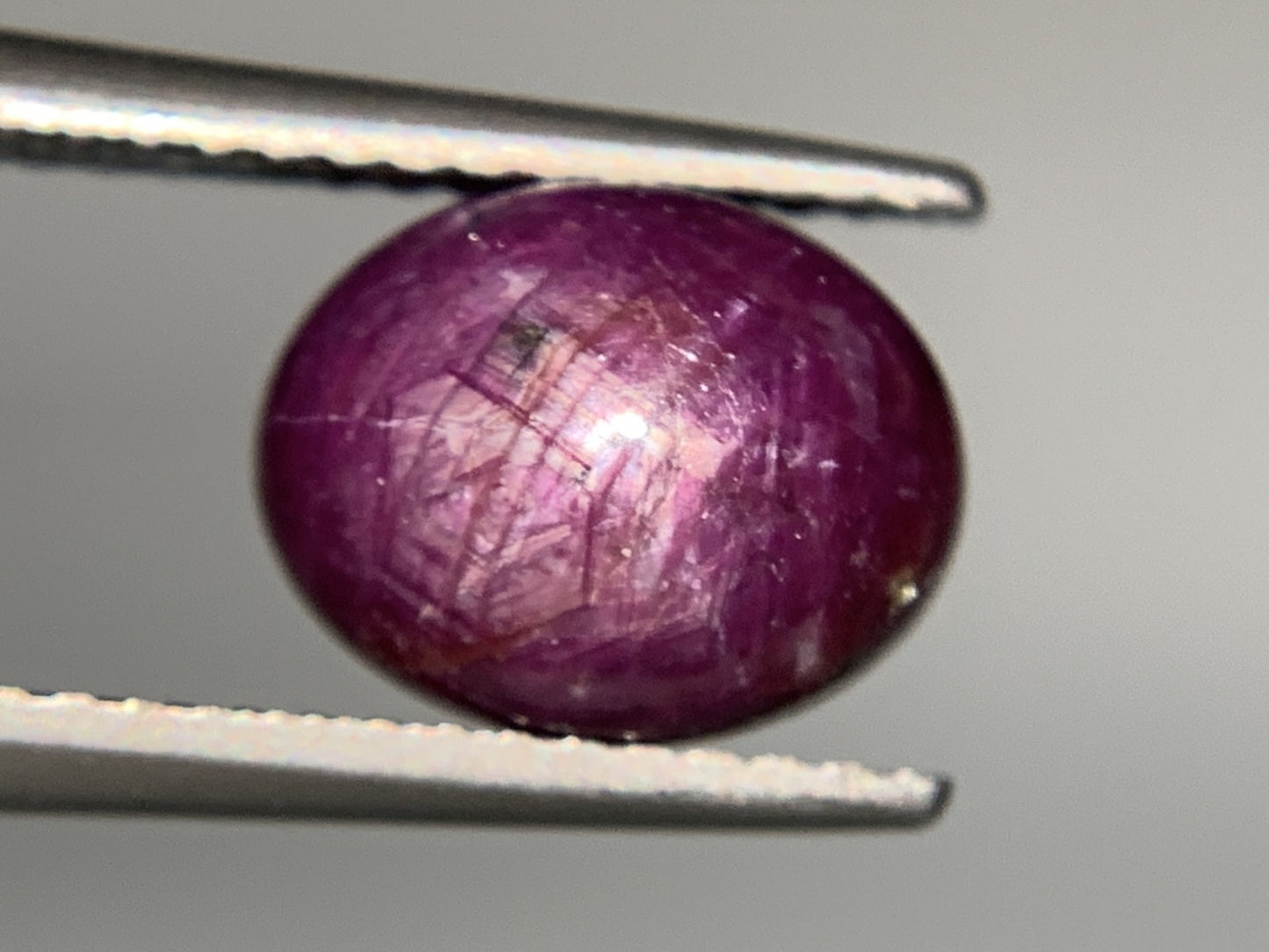 スタールビー 3.827ct 宝石ソーティング付き  9.1㎜×7.1㎜×4.9㎜  ルース（ 裸石 ） 3280Y