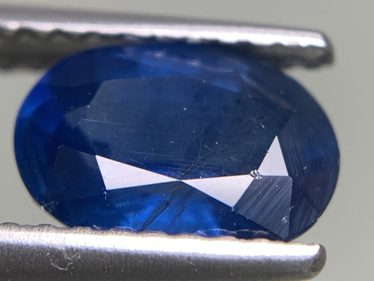サファイア 天然 1.628ct 中央宝石ソーティング付き 8.12㎜×6.06㎜×3.79㎜ ルース（ 裸石 ） 5324Y