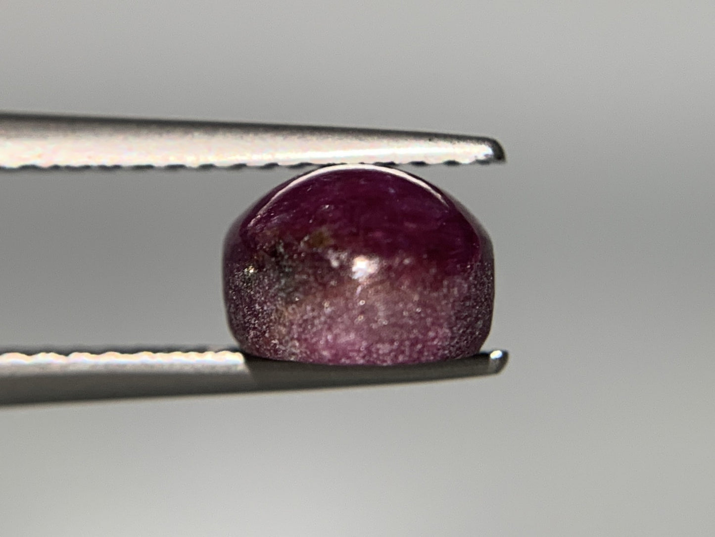 スタールビー 3.827ct 宝石ソーティング付き  9.1㎜×7.1㎜×4.9㎜  ルース（ 裸石 ） 3280Y
