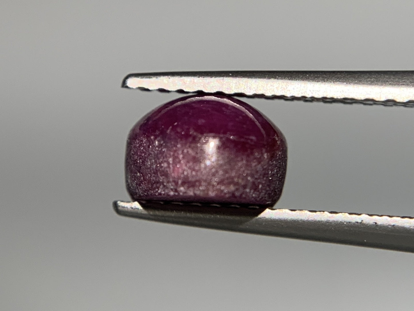 スタールビー 3.827ct 宝石ソーティング付き  9.1㎜×7.1㎜×4.9㎜  ルース（ 裸石 ） 3280Y