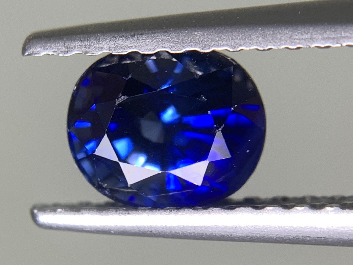 サファイア 天然  1.005ct  中央宝石ソーティング付き  5.96㎜×4.98㎜×4.06㎜  ルース（ 裸石 ） 5312Y