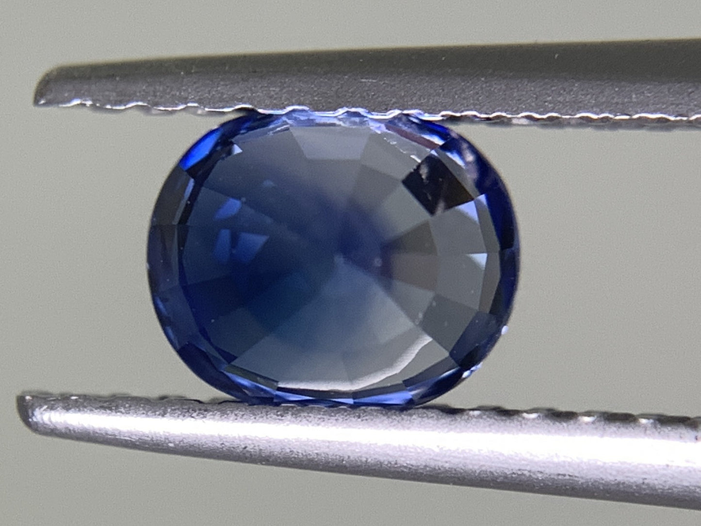サファイア 天然  1.005ct  中央宝石ソーティング付き  5.96㎜×4.98㎜×4.06㎜  ルース（ 裸石 ） 5312Y