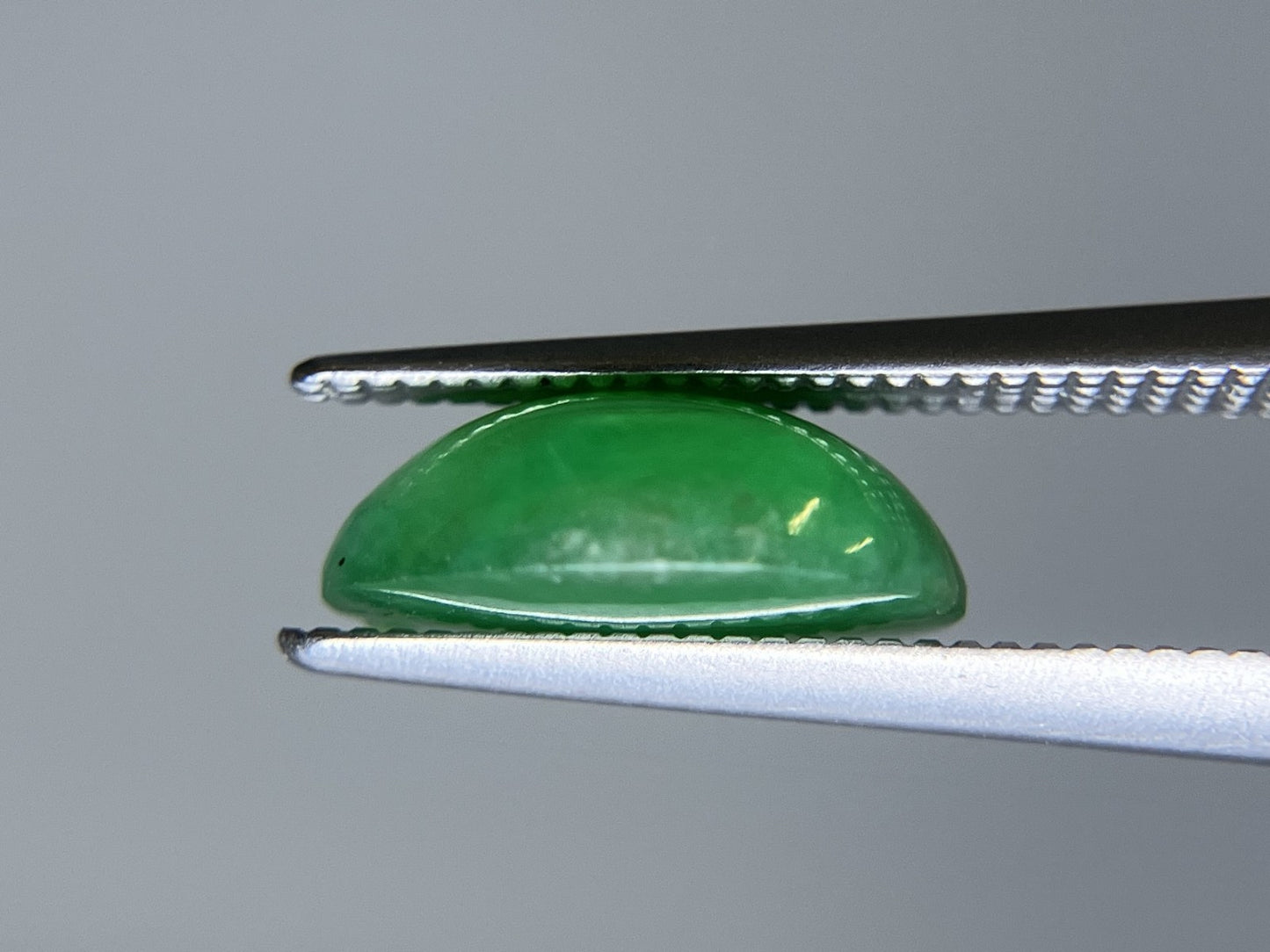 翡翠 3.179ct 宝石ソーティング付き 10.6㎜×8.3㎜×4.0㎜ ルース（ 裸石 ） 4247S