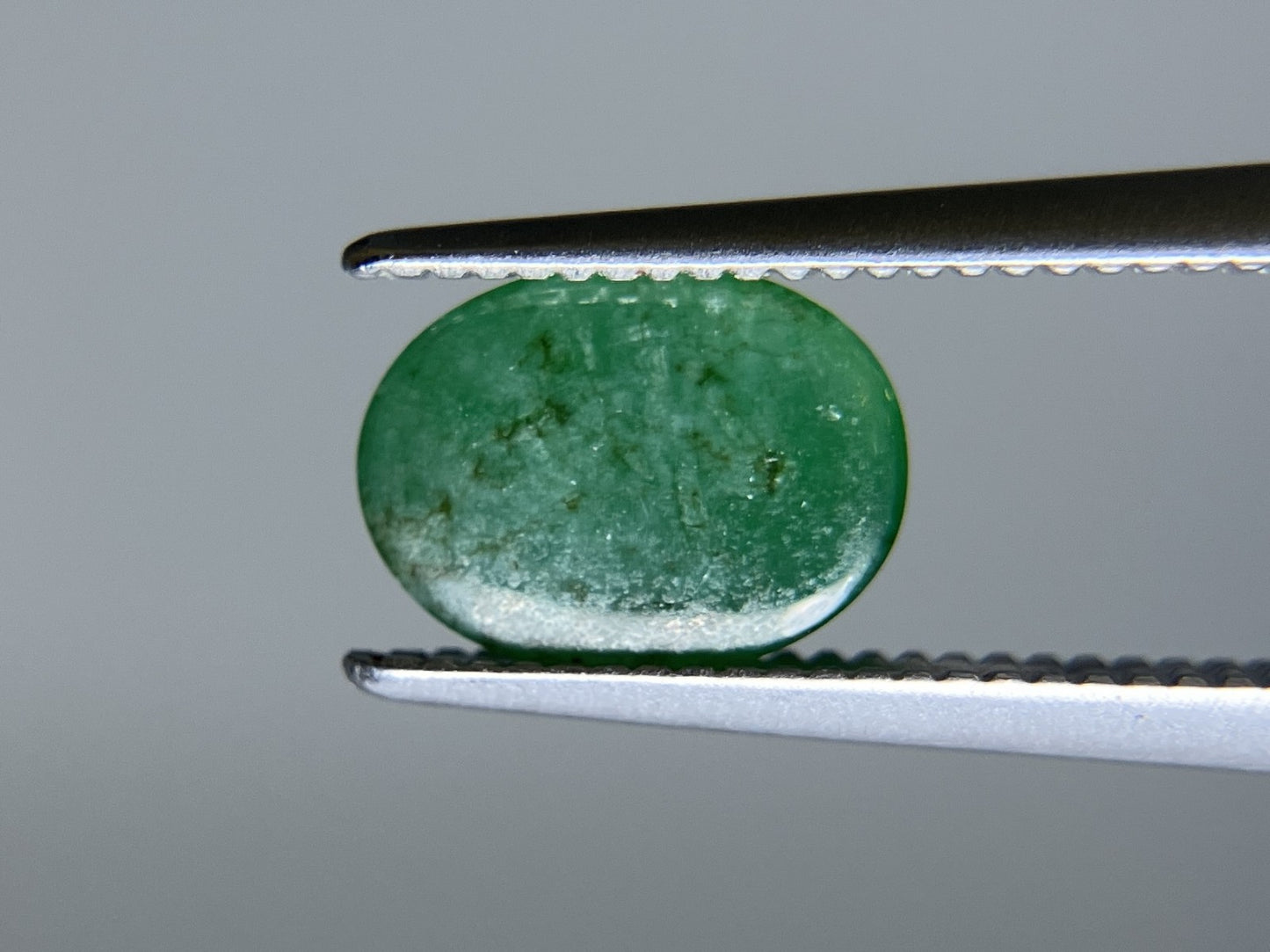 翡翠 1.010ct 宝石ソーティング付き 7.8㎜×5.8㎜×2.2㎜ ルース（ 裸石 ） 4248S