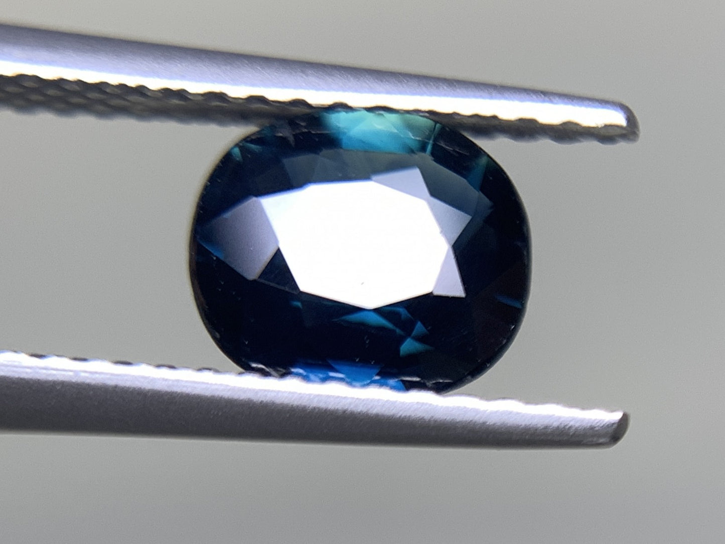 サファイア 1.133ct 宝石ソーティング付き  7.0㎜×6.3㎜×2.7㎜   ルース（ 裸石 ） 2338Y