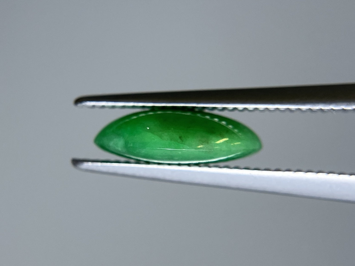 翡翠 2.222ct 宝石ソーティング付き 10.1㎜×7.7㎜×3.2㎜ ルース（ 裸石 ） 4249S