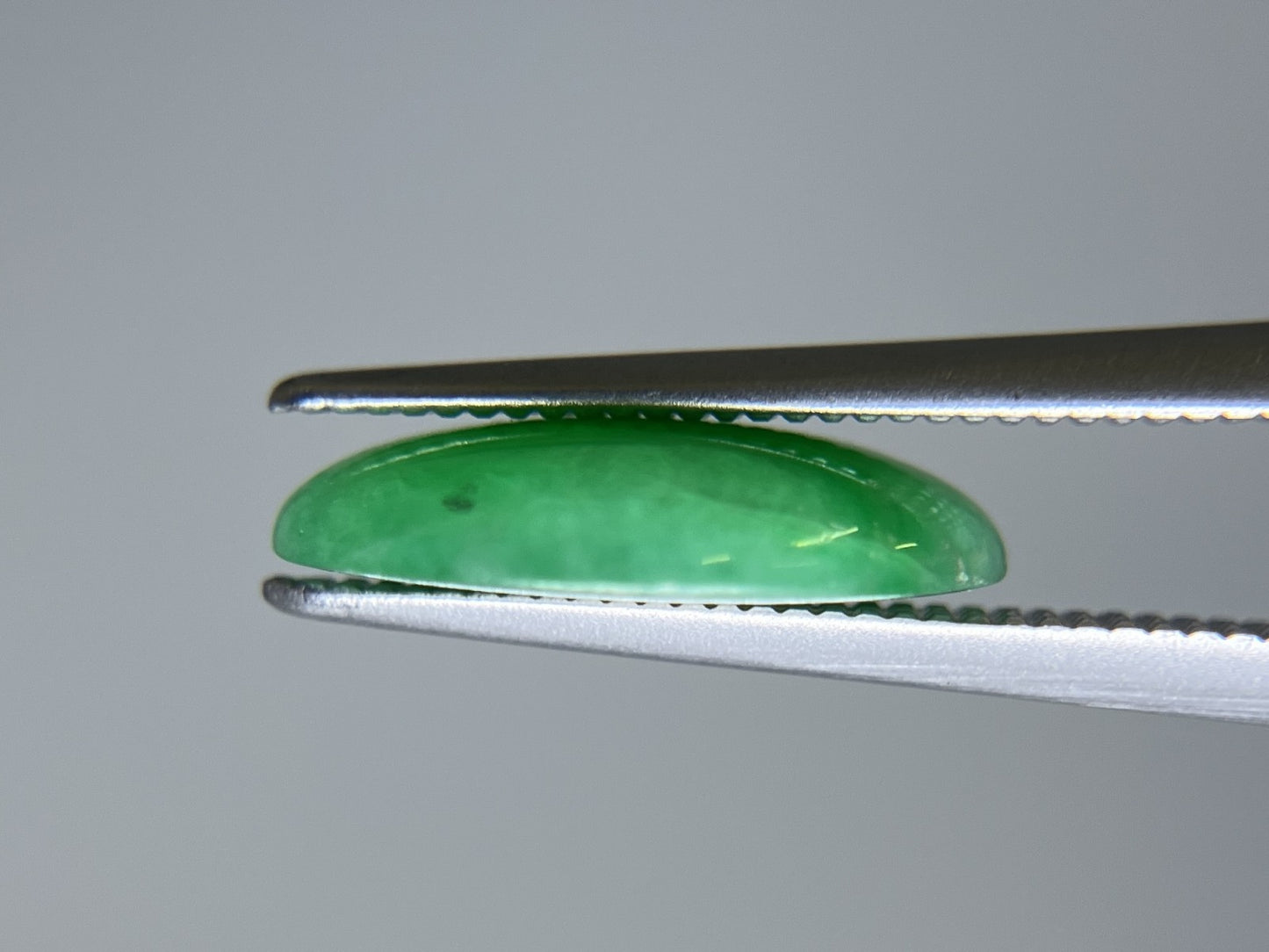 翡翠 3.422ct 宝石ソーティング付き 12.7㎜×9.5㎜×2.9㎜ ルース（ 裸石 ） 4250S