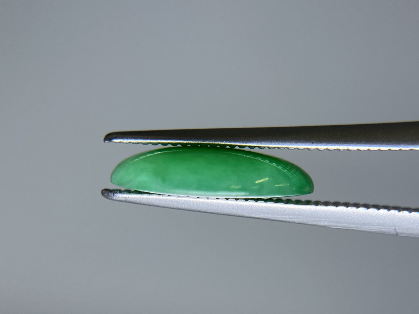 翡翠 3.422ct 宝石ソーティング付き 12.7㎜×9.5㎜×2.9㎜ ルース（ 裸石 ） 4250S