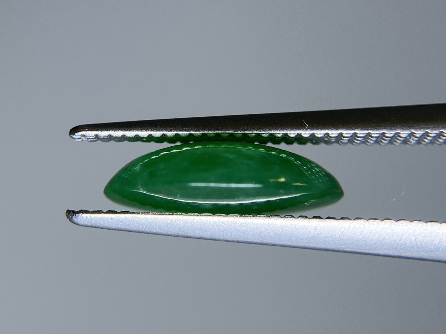 翡翠 2.684ct 宝石ソーティング付き 10.9㎜×8.7㎜×3.3㎜ ルース（ 裸石 ） 4244S