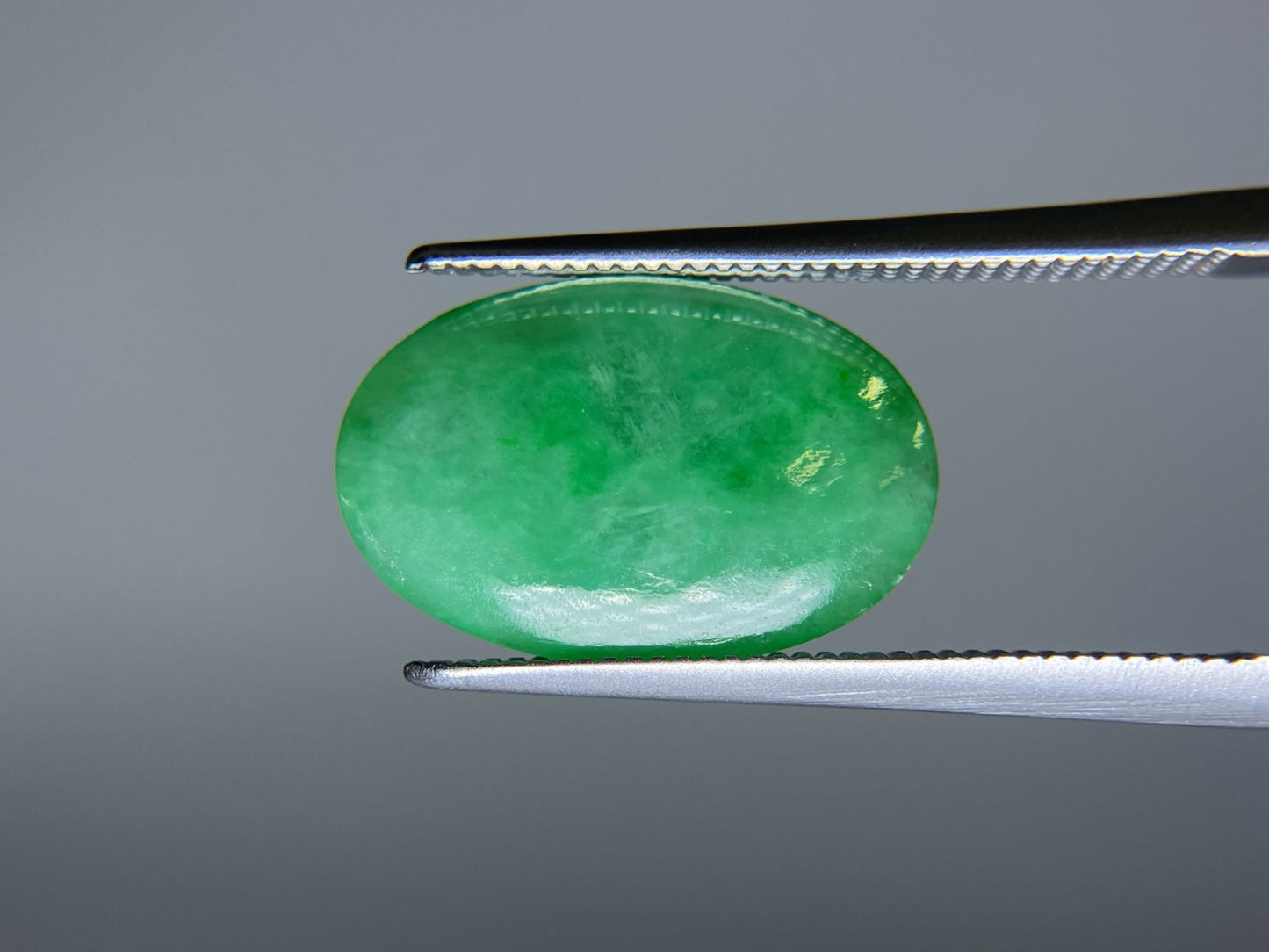 翡翠 5.504ct 宝石ソーティング付き 15.3㎜×10.1㎜×4.0㎜ ルース（ 裸石 ） 4243S