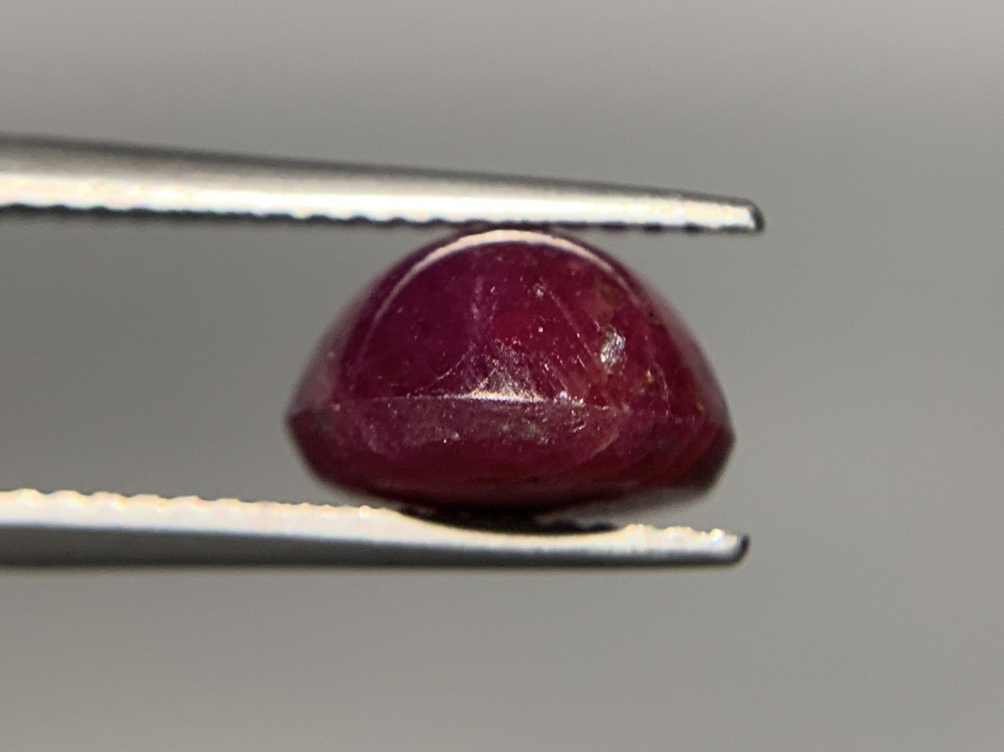 スタールビー 7.544ct 宝石ソーティング付き 11.7㎜×9.9㎜×6.3㎜ ルース（ 裸石 ） 4181Y