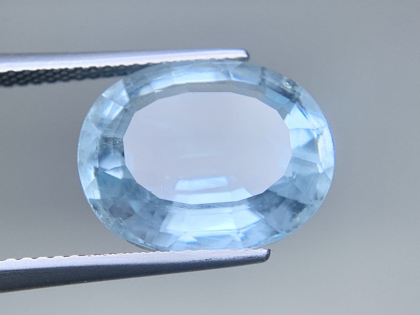 アクアマリン 天然 8.567ct 宝石ソーティング付き 15.1㎜×12.1㎜×7.6㎜ ルース（ 裸石 ） 7597Y