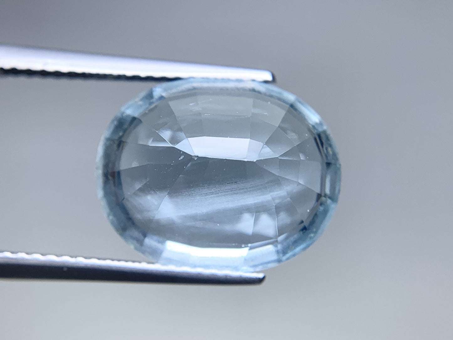アクアマリン 天然 8.567ct 宝石ソーティング付き 15.1㎜×12.1㎜×7.6㎜ ルース（ 裸石 ） 7597Y