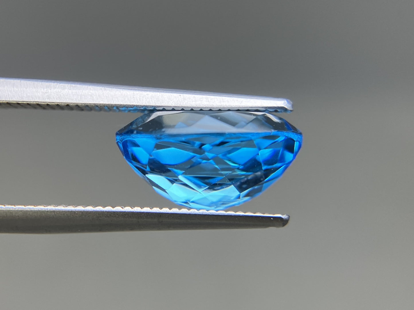ブルートパーズ 天然 6.286ct 宝石ソーティング付き 12.1㎜×9.9㎜×6.3㎜ ルース（ 裸石 ） 6669YY