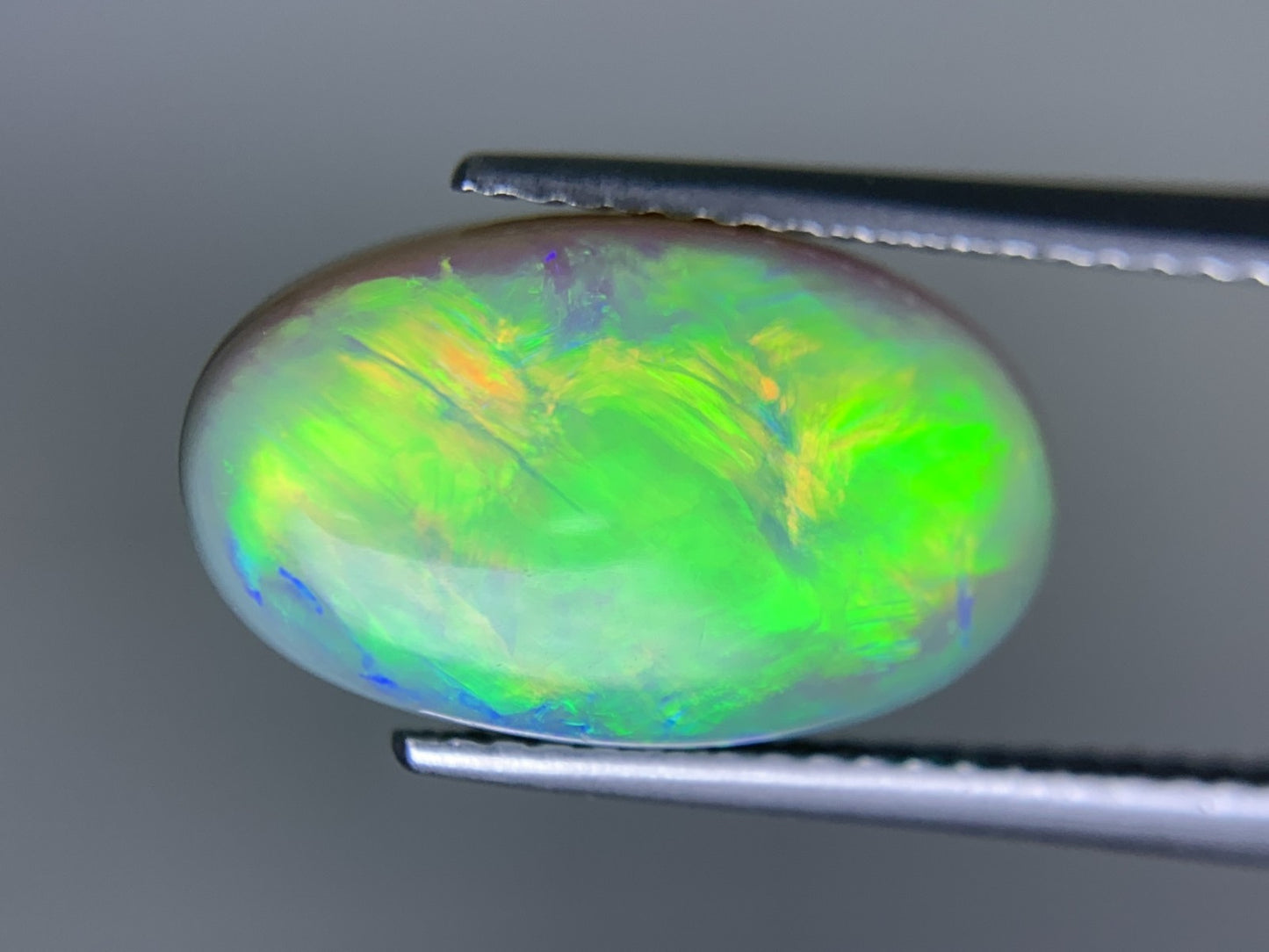 オパール 天然 5.357ct 中央宝石ソーティング付き 15.6㎜×9.4㎜×5.3㎜ ルース（ 裸石 ） 7538Y