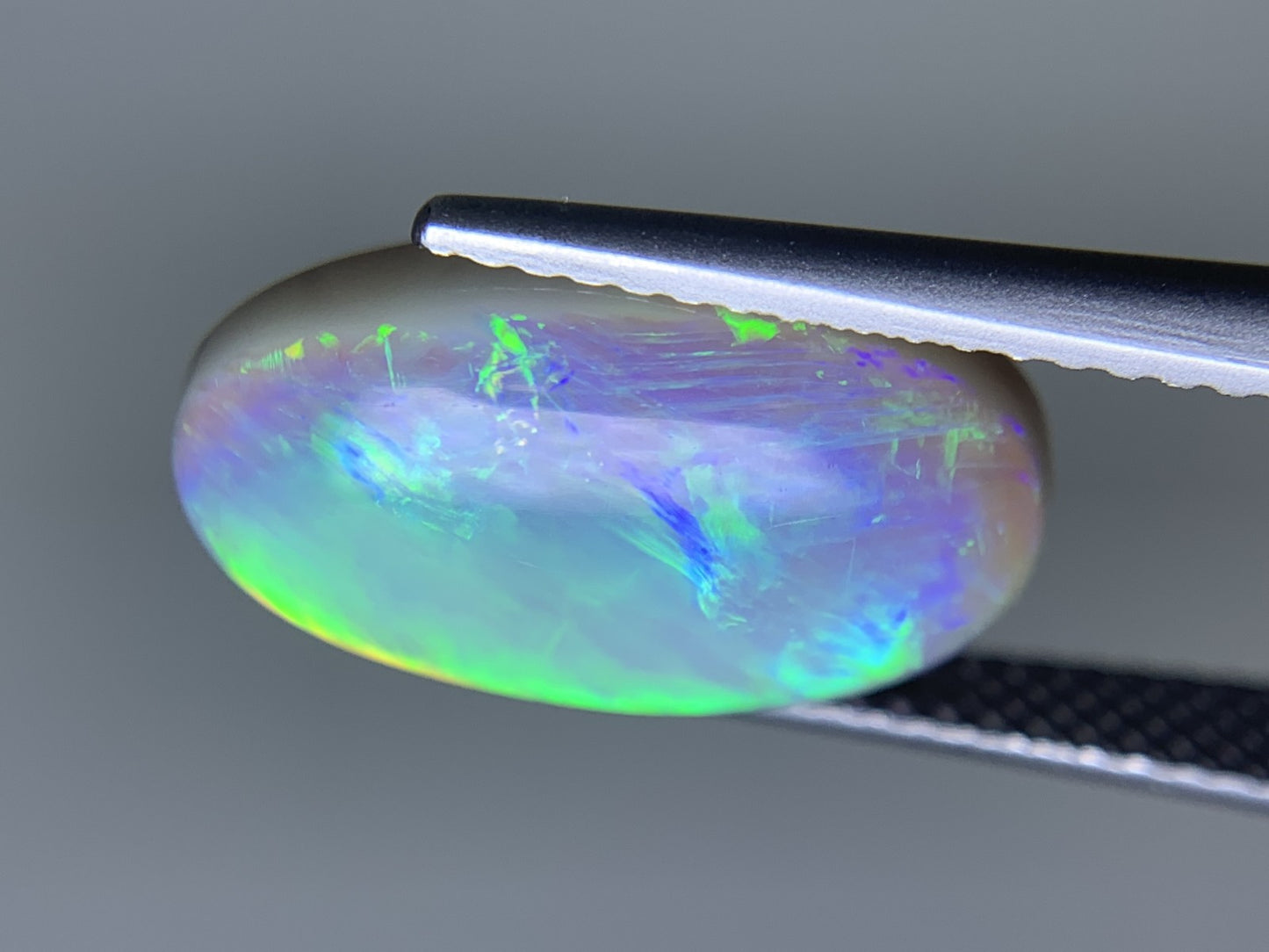 オパール 天然 5.357ct 中央宝石ソーティング付き 15.6㎜×9.4㎜×5.3㎜ ルース（ 裸石 ） 7538Y