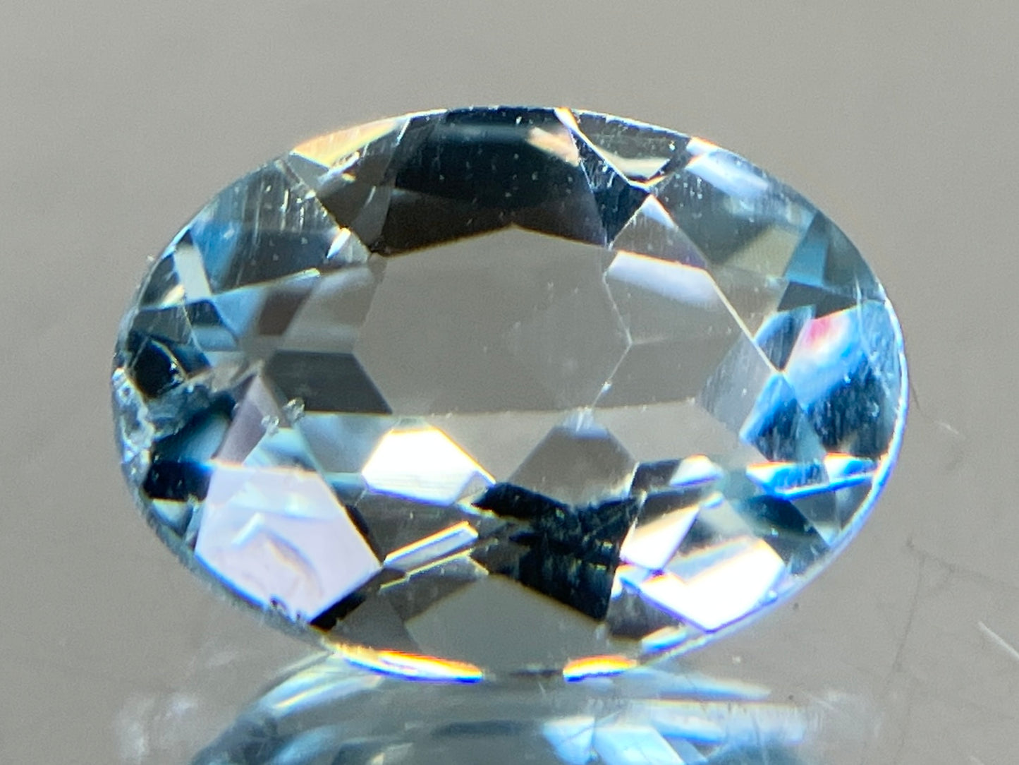 アクアマリン 天然 1.015ct 宝石ソーティング付き 7.9㎜×5.8㎜×3.4㎜ ルース（ 裸石 ） 6667YY