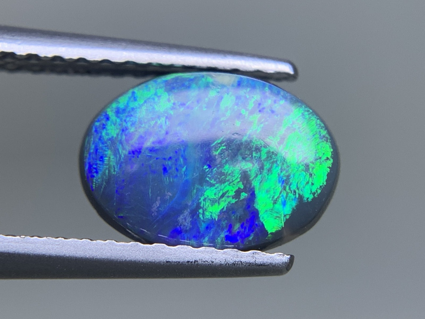 ブラックオパール 天然 1.111ct 中央宝石ソーティング付き 9.4㎜×6.9㎜×2.8㎜ ルース（ 裸石 ） 7559Y
