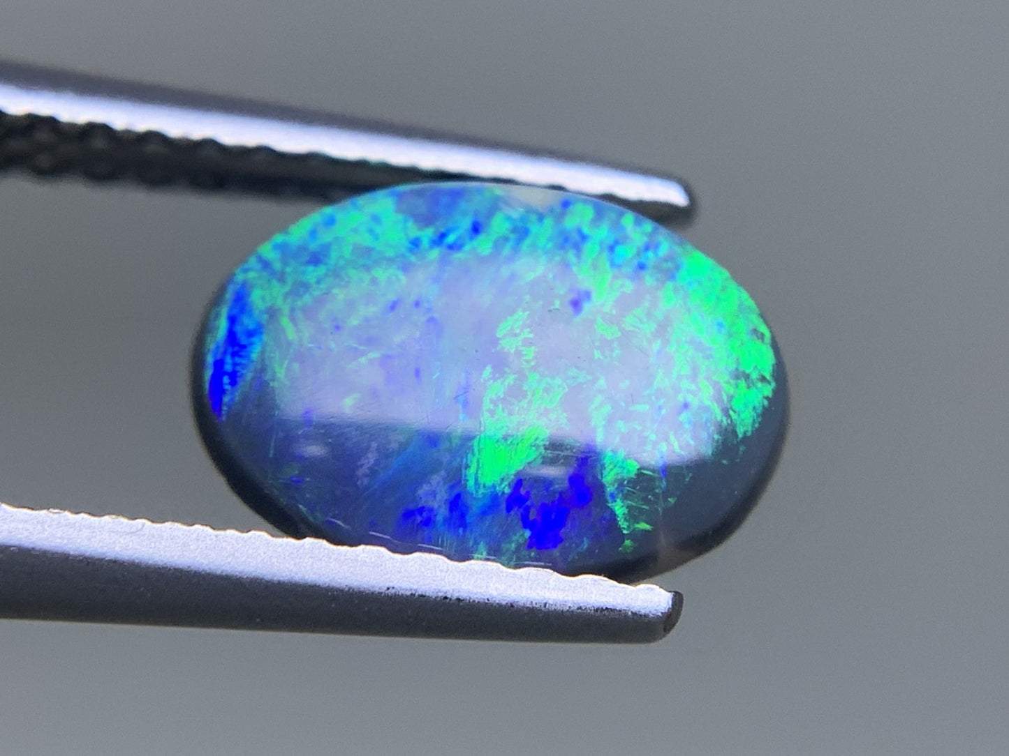 ブラックオパール 天然 1.111ct 中央宝石ソーティング付き 9.4㎜×6.9㎜×2.8㎜ ルース（ 裸石 ） 7559Y