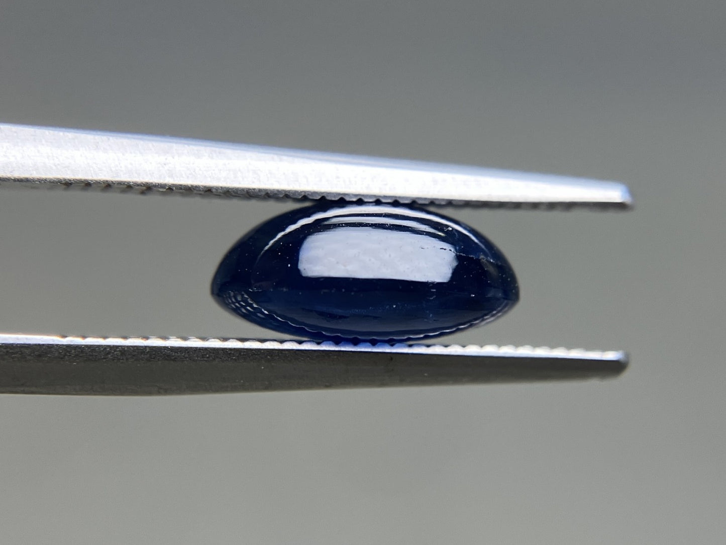 サファイア 天然 3.961ct 宝石ソーティング付き 10.0㎜×7.9㎜×4.5㎜ ルース（ 裸石 ） 6651YY
