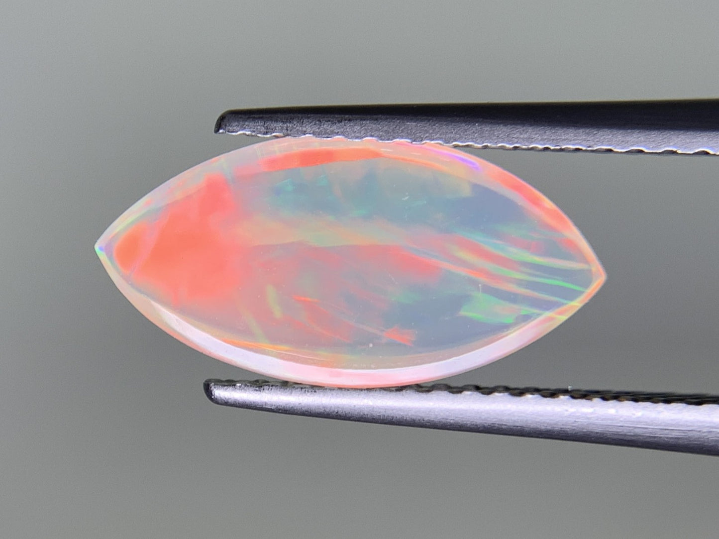 オパール 1.425ct 宝石ソーティング付き  14.1㎜×7.0㎜×3.3㎜  ルース（ 裸石 ） 3368Y