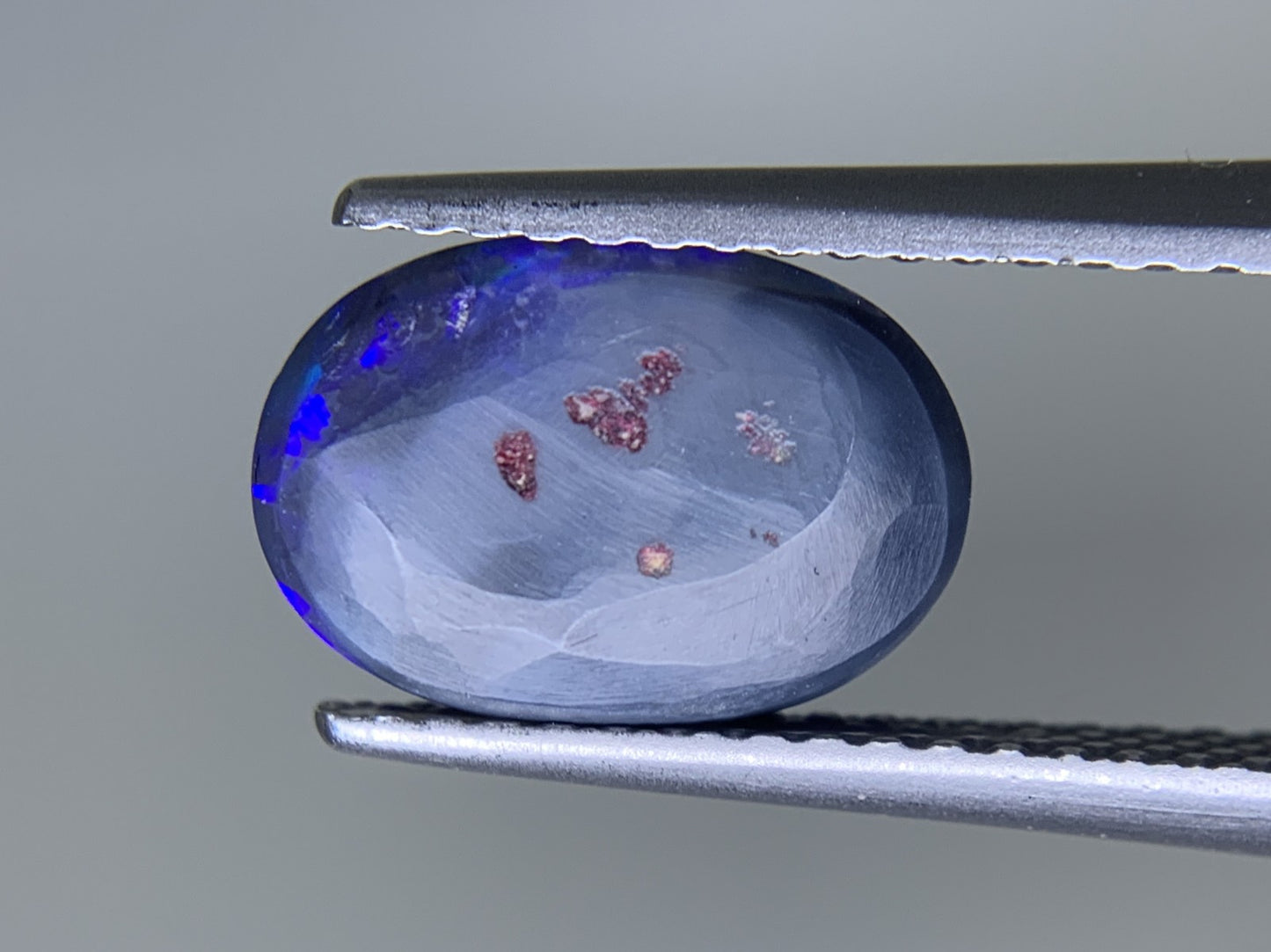 ブラックオパール 天然 1.894ct 中央宝石ソーティング付き 10.3㎜×7.3㎜×4.2㎜ ルース（ 裸石 ） 7539Y