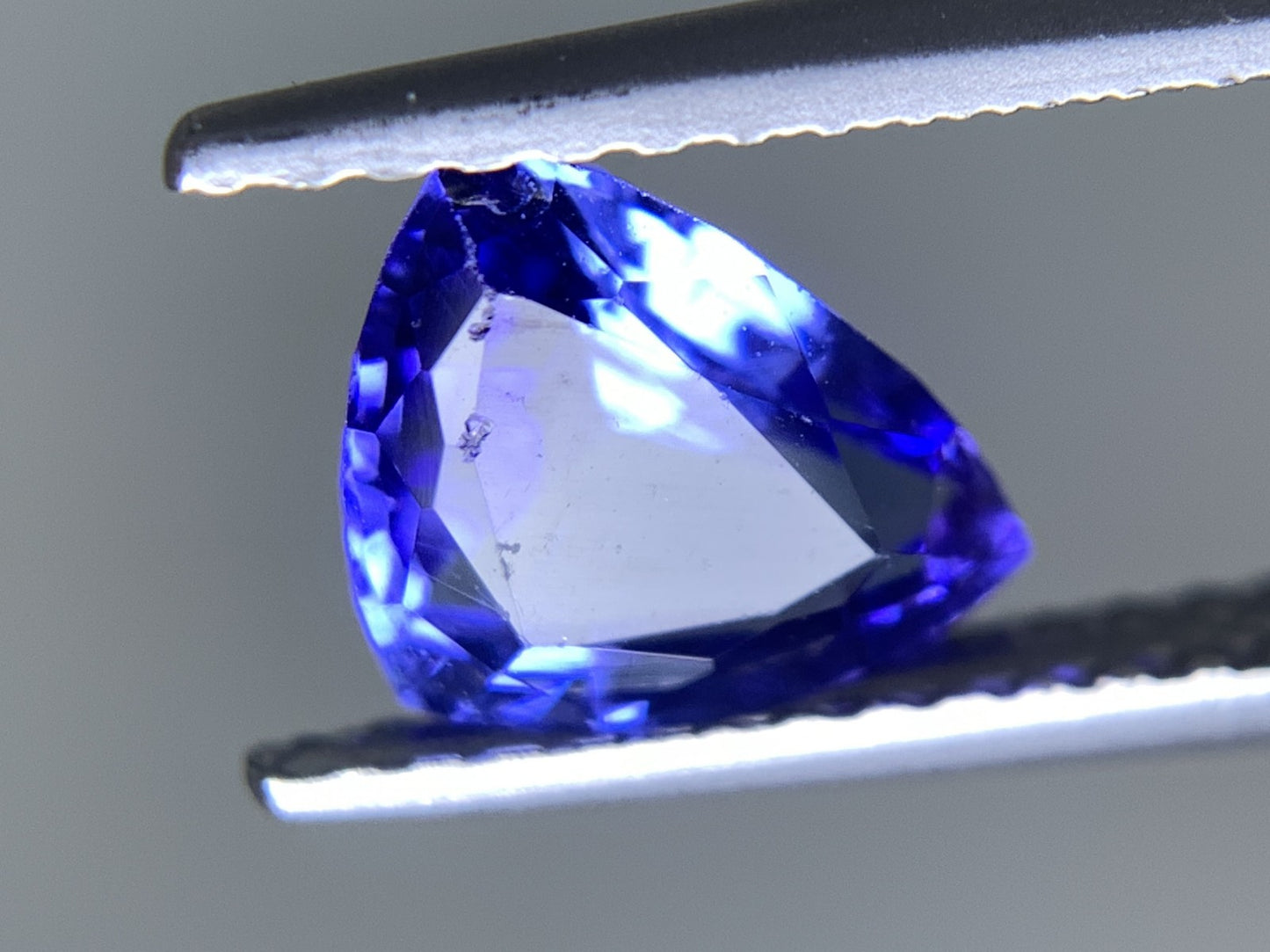 タンザナイト 天然 1.267ct 宝石ソーティング付き 7.3㎜×6.1㎜×3.9㎜ ルース（ 裸石 ） 5826Y