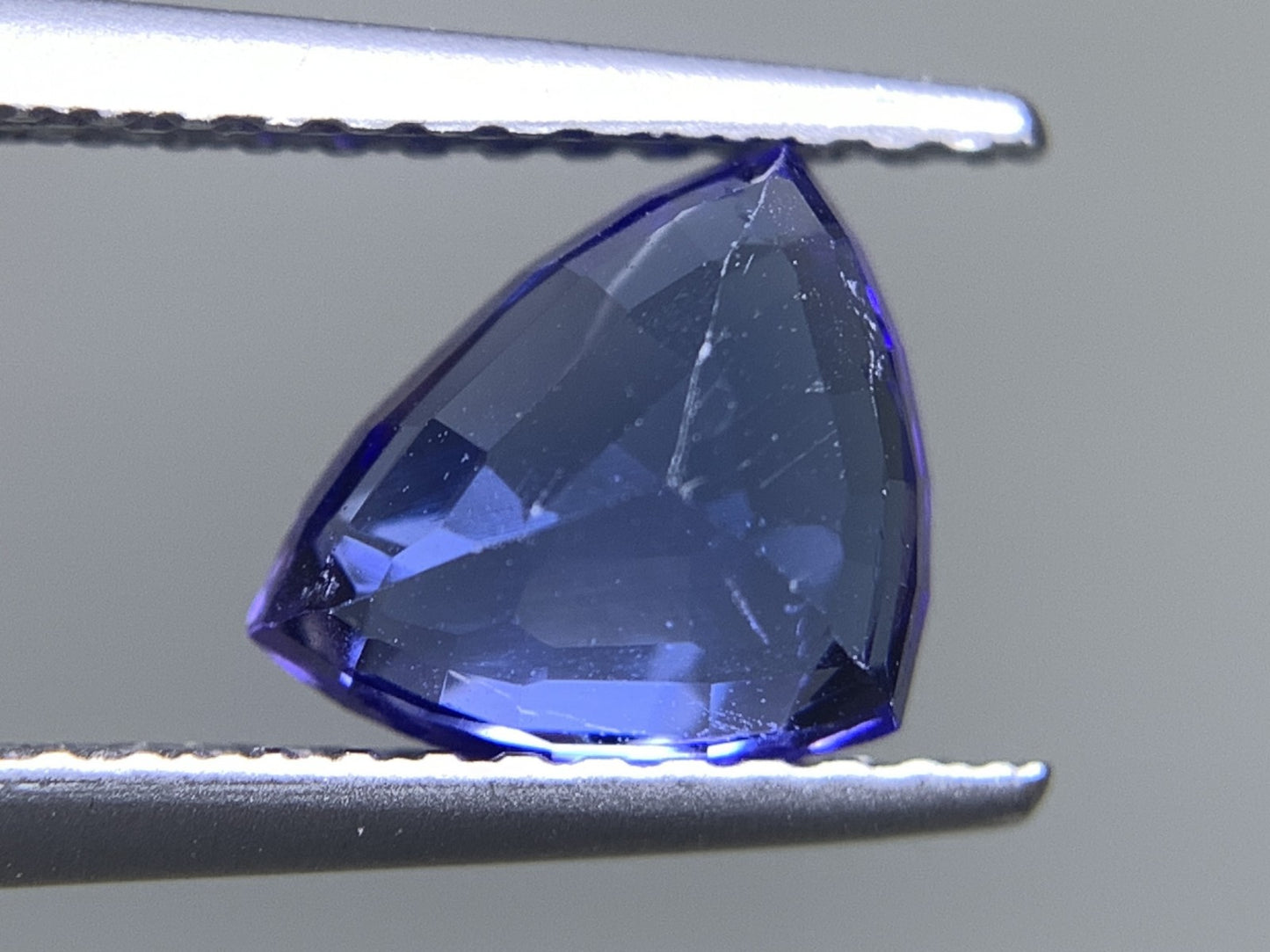 タンザナイト 天然 1.267ct 宝石ソーティング付き 7.3㎜×6.1㎜×3.9㎜ ルース（ 裸石 ） 5826Y
