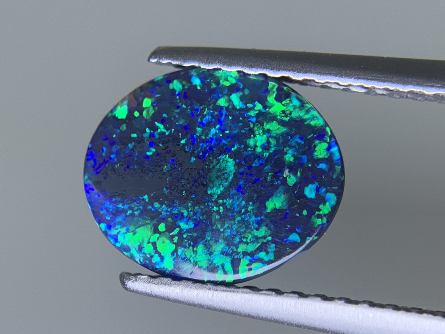 ブラックオパール 天然 1.695ct 中央宝石ソーティング付き 9.8㎜×8.0㎜×3.6㎜ ルース（ 裸石 ） 7514Y