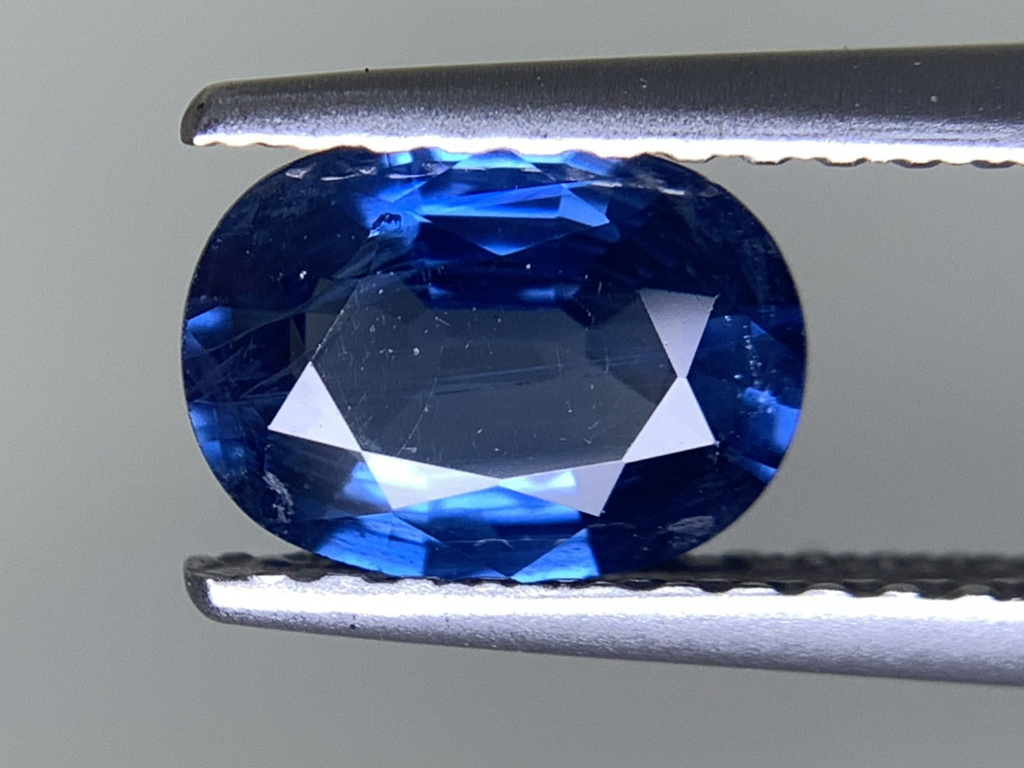 サファイア 天然  0.996ct  宝石ソーティング付き  7.1㎜×5.3㎜×2.8㎜ ルース（ 裸石 ）  5787Y