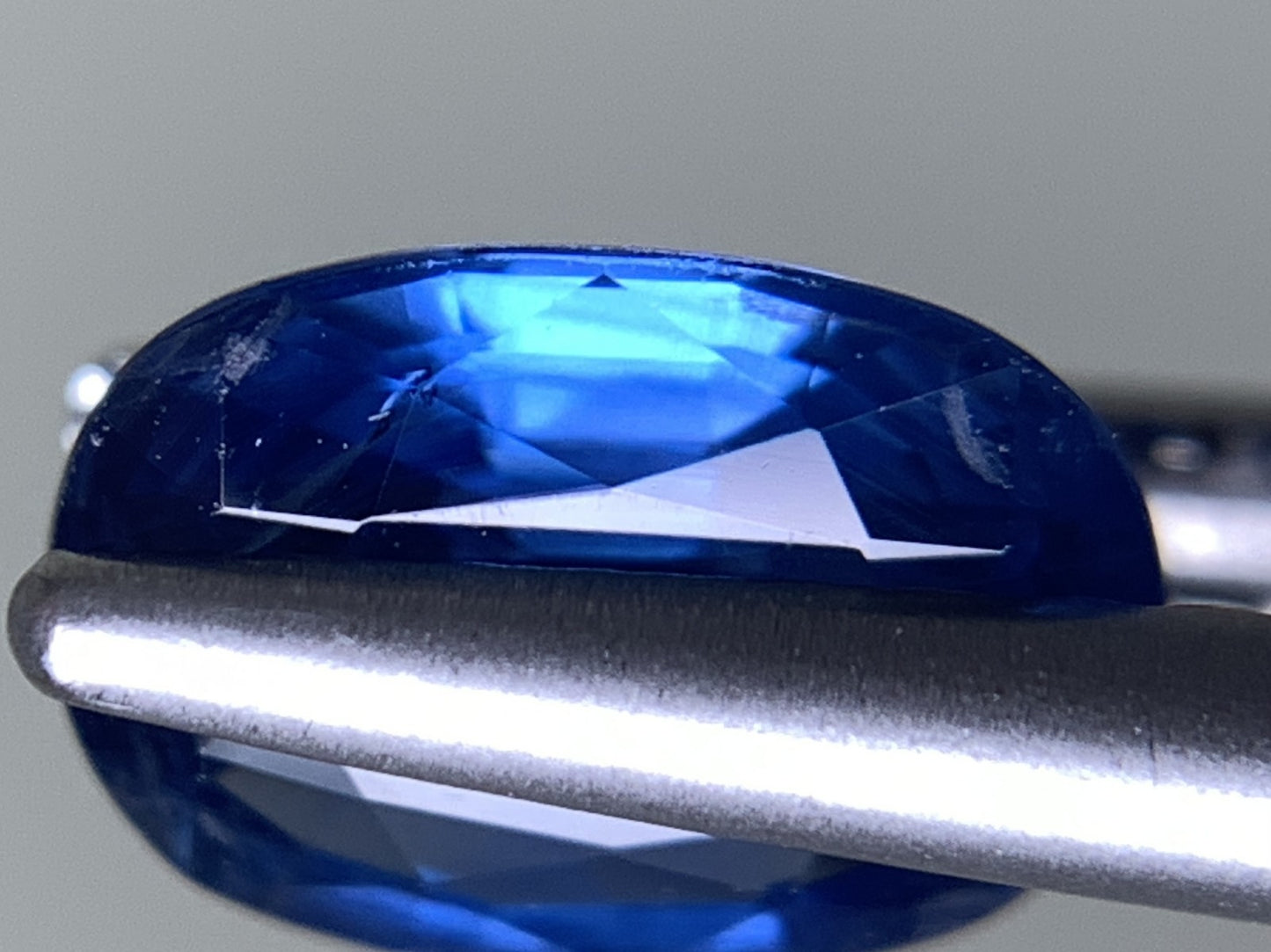 サファイア 天然  0.996ct  宝石ソーティング付き  7.1㎜×5.3㎜×2.8㎜ ルース（ 裸石 ）  5787Y